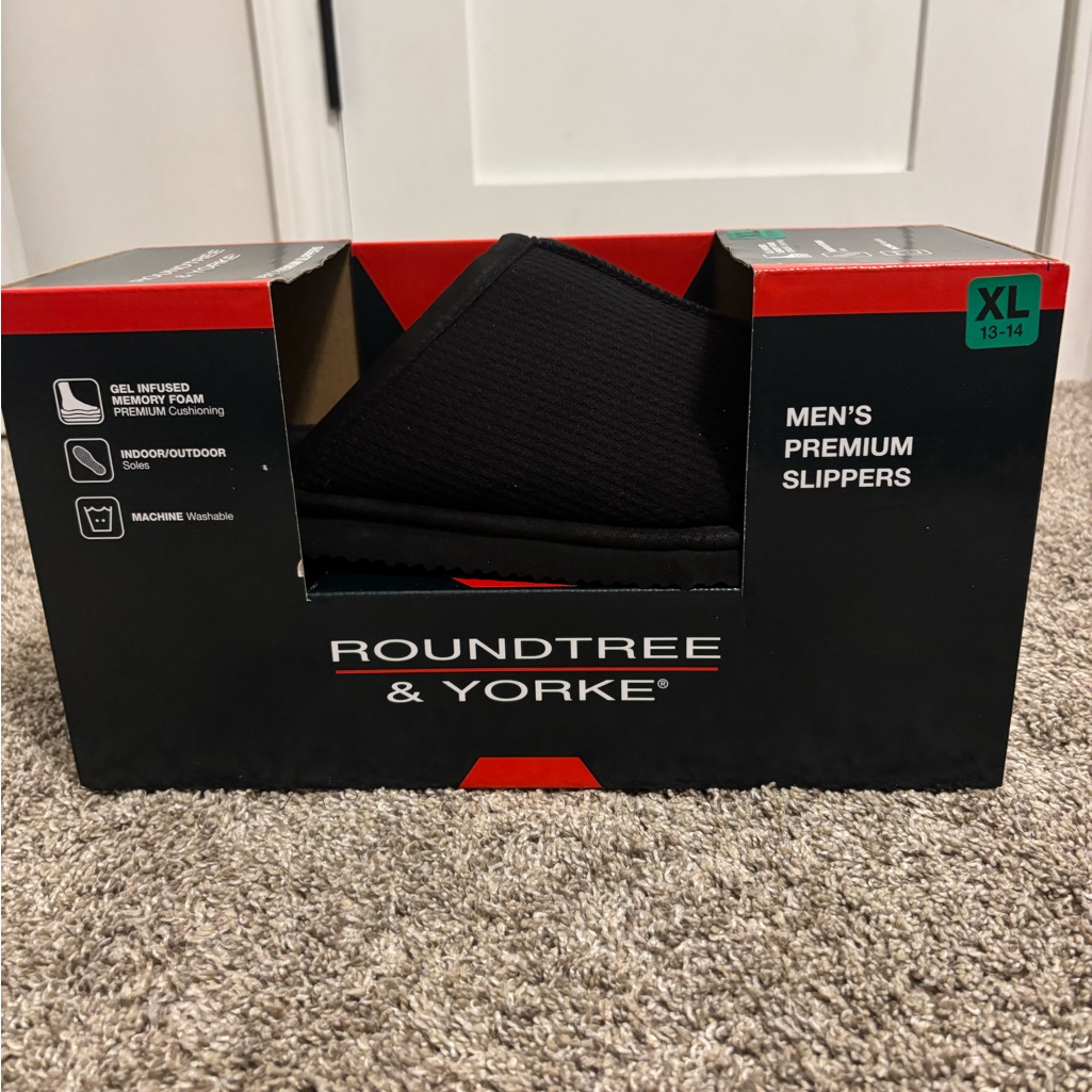 Roundtree & Yorke Men's Black Premium Slippers